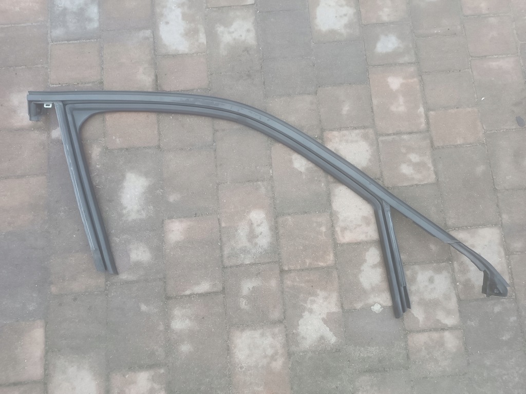 фото №1, Peugeot 2008 ii прокладка дверь рамка дверь правый перед 2021r