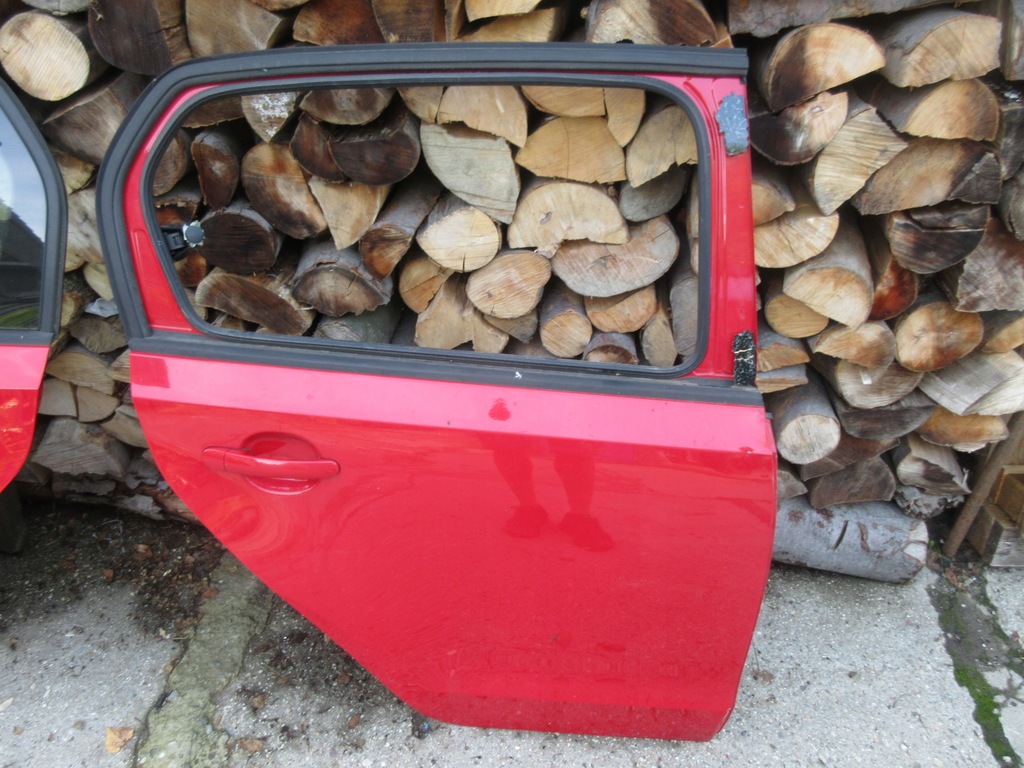 фото №1, Skoda citigo 5d 2017 дверь правый задняя