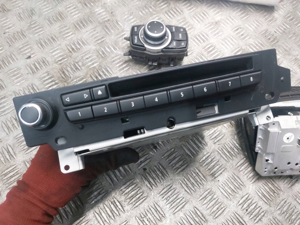 Зчитувач навігації + панель idrive + дисплей bmw e61 9195756 9205177 Ціна