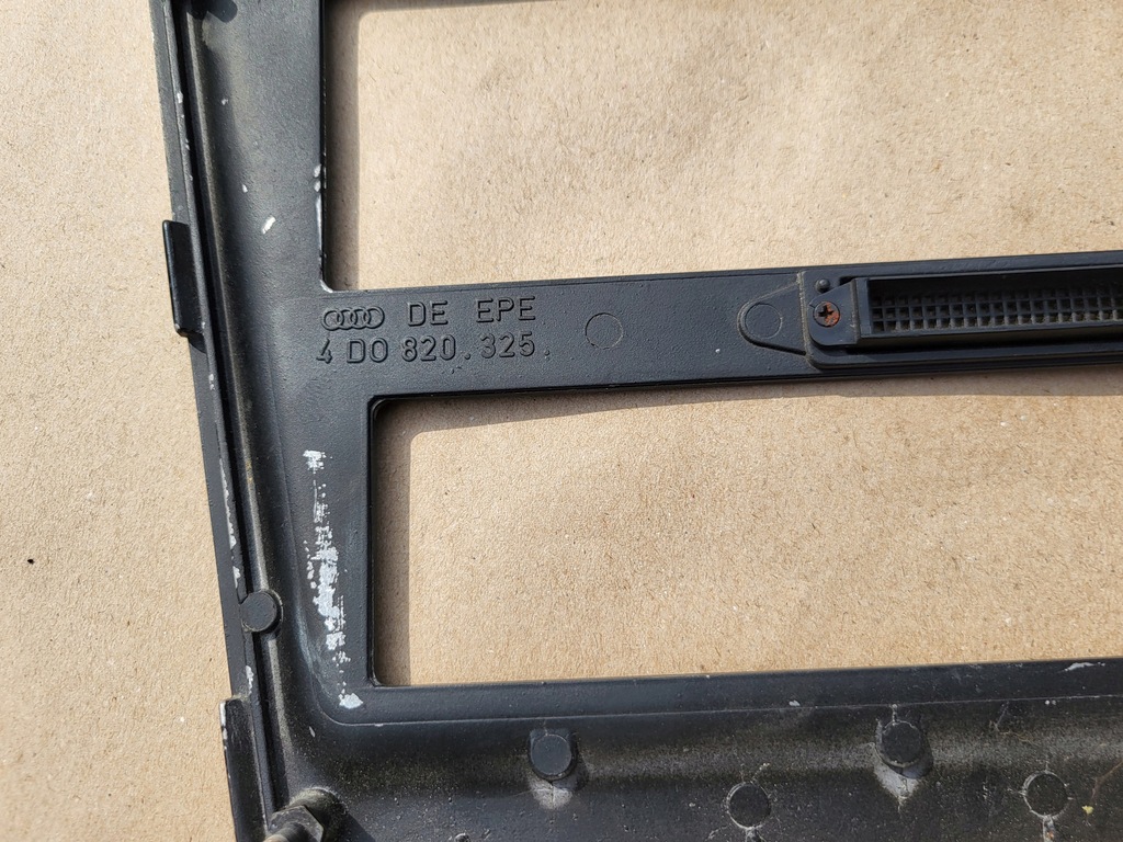 фото №12, Рамка консолі центральної панель приладів радіо dekor drewno audi a8 d2 4d0820325 оригінальний номер