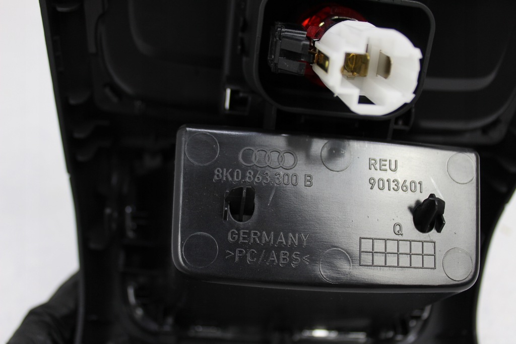 фото №8, Pułka бардачок туннель прикуриватель audi a5 a4 8k0863300b