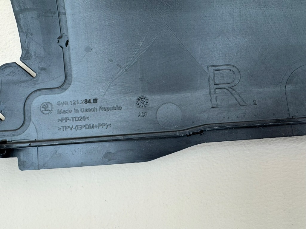 фото №10, Skoda fabia 3 iii 14r- впуск воздуховод воздуха 6v0121284b