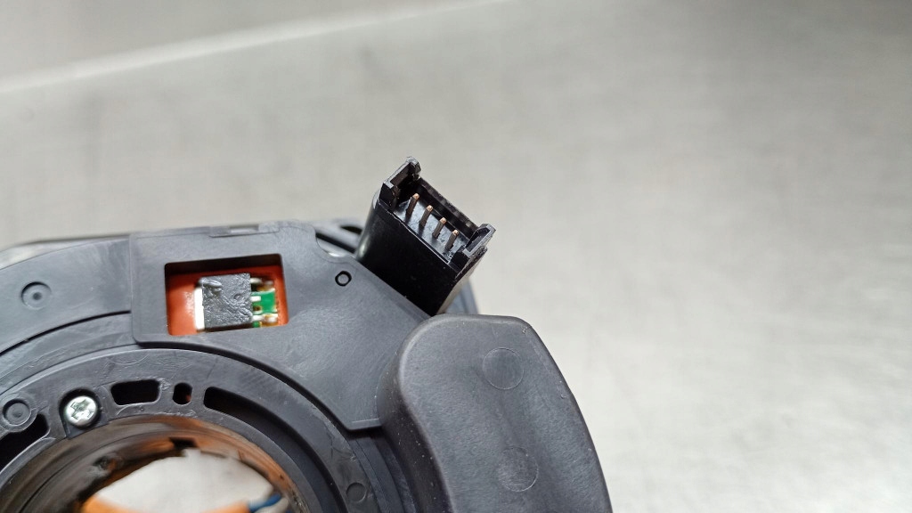 фото №5, Стрічка подушка безпеки оригінальний номер 30669744 volvo xc90 s60 v70 ii xc70 пошкоджена