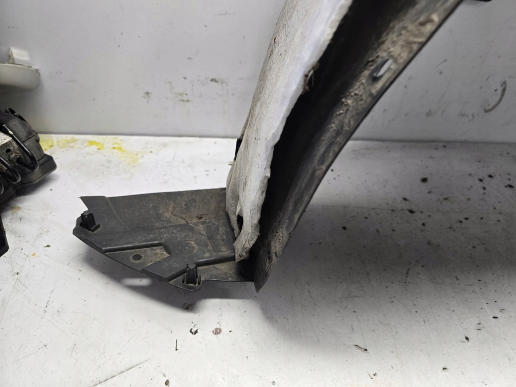 фото №4, Opel corsa-e corsa f электрик подкрылок правый задняя