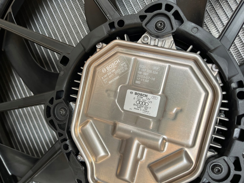 фото №14, Audi a4 s4 b9 a5 8w lift 3.0tfsi 260kw/354km pas перед радіатор вентилятор