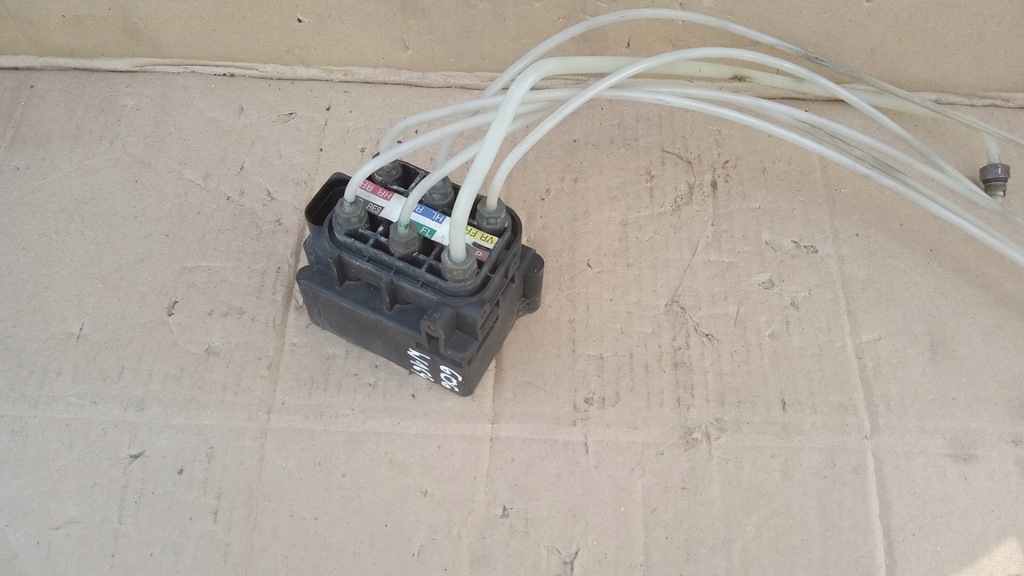 фото №1, Mercedes ml w164 клапан airmatic