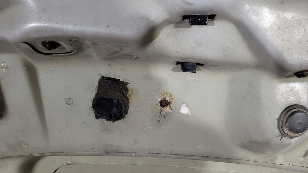 фото №12, Капот кришка двигуна citroen xsara picasso 99-04 ezrc