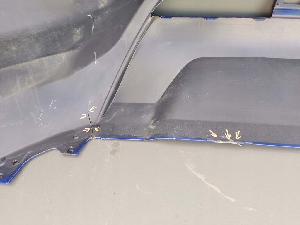 Toyota hilux viii 8 2016- бампер перед = Доставка