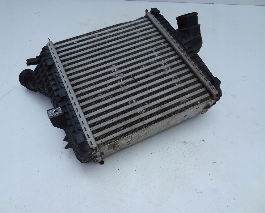 фото №6, Правый интеркулер 4m0145804aq audi q7 q8 porsche cayenne 9y vw touareg 760