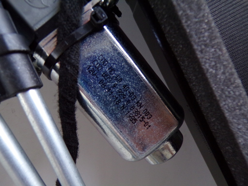 фото №5, Шторка люк volvo v40 ii r design