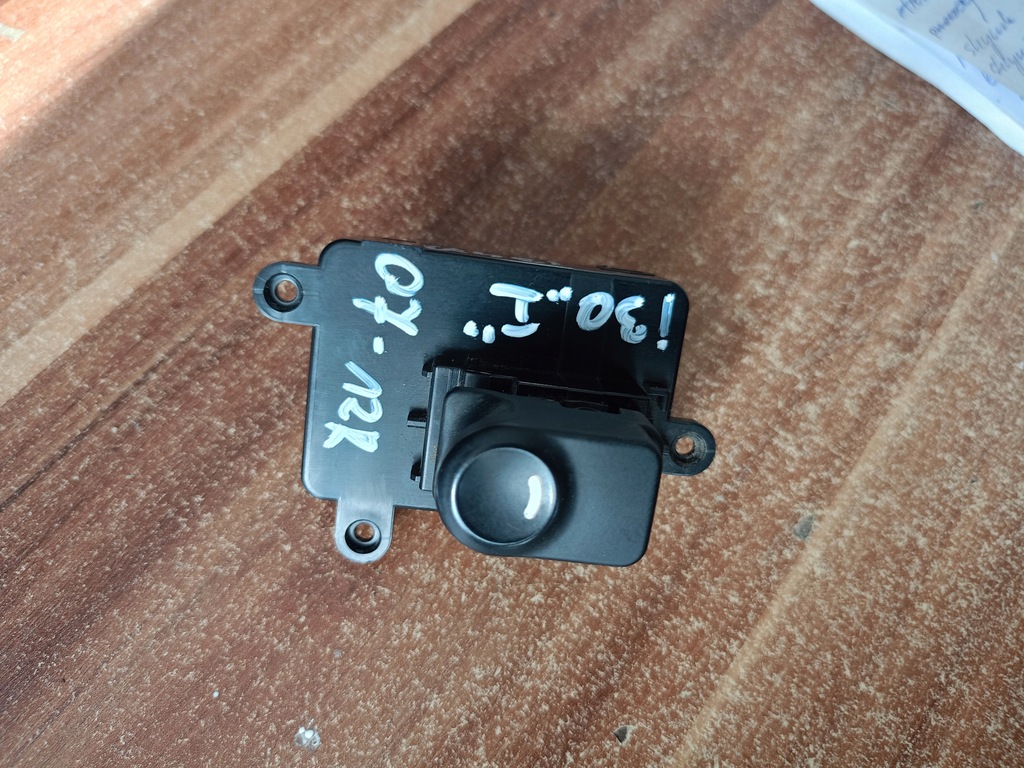 фото №1, Кнопка стекло правый перед hyundai i30