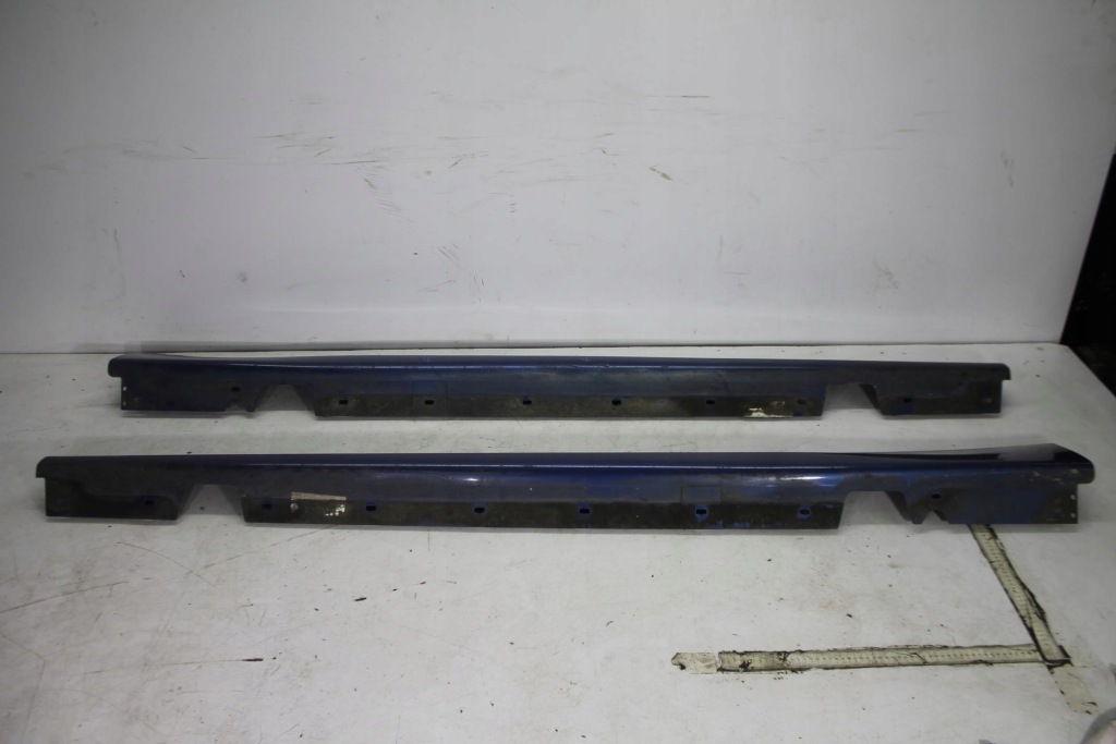 Купити Молдинг накладка поріг ліва bmw e90 e91 a51 04-