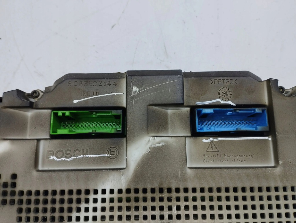 фото №8, Bentley flying spur 2005 счетчик