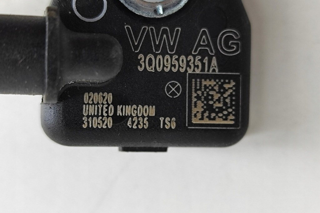 фото №6, Skoda karoq nu7 датчик удара с правой стороны 3q0959351a 1.0 бензин 85