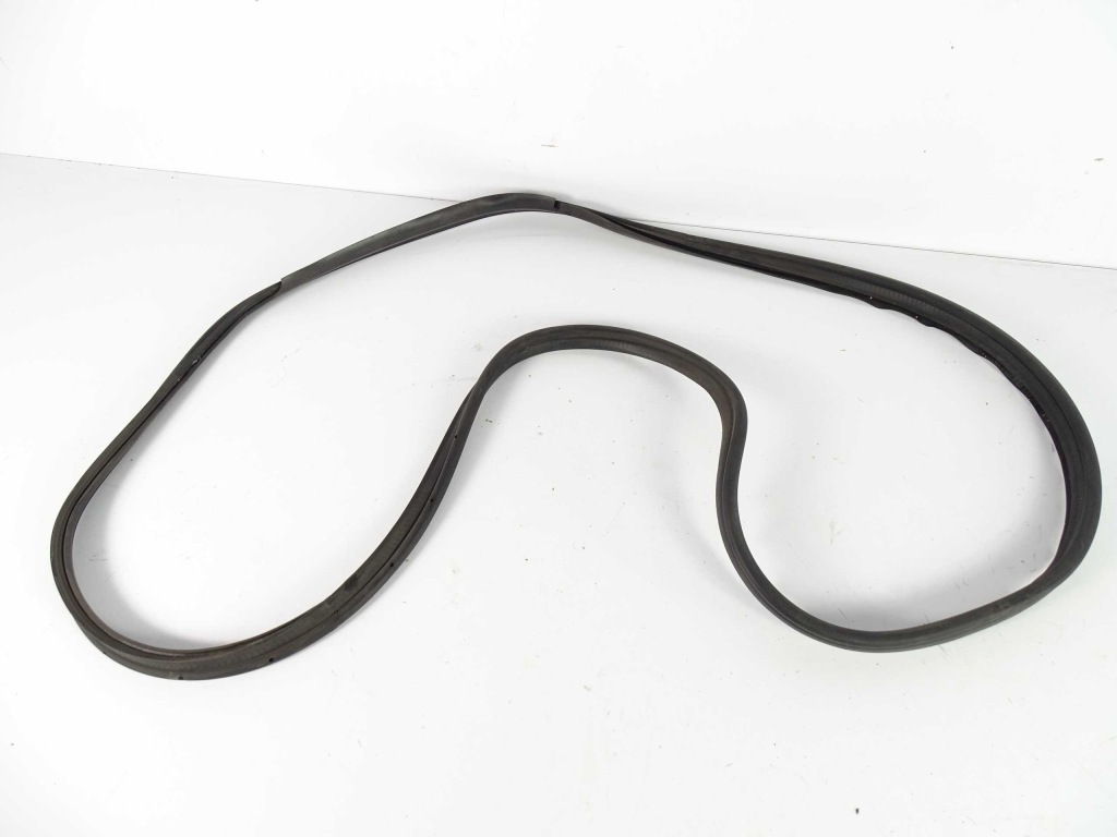 фото №1, Mercedes s klasa w220 прокладка крышки багажника