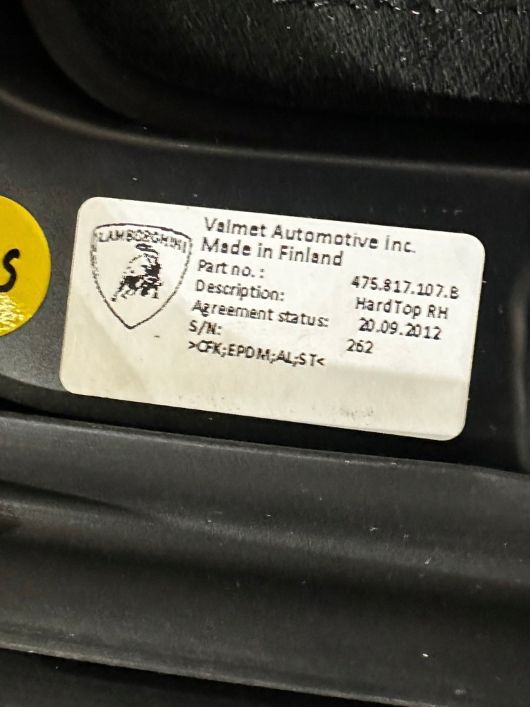 Lamborghini aventador roadster панель накладка крыша 475817105 475817107 Киев