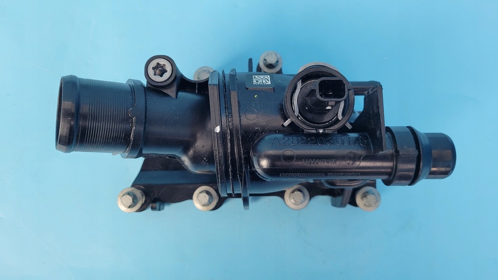 фото №5, Mercedes x247 glb 200 23r корпус термостата патрубок wody a2822030175