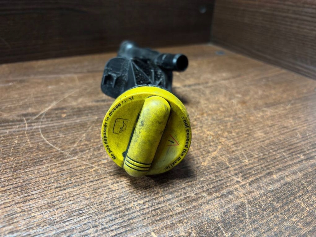 Заливная горловина масла renault trafic ii x83 8200809265 Недорого