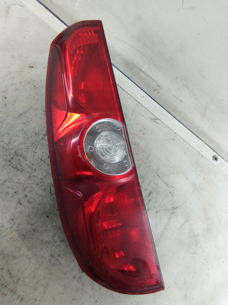 фото №1, E70 лампа левый задняя combo d