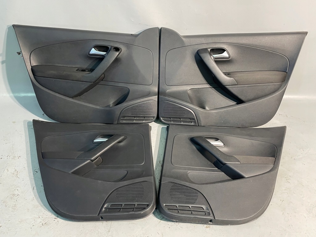 фото №1, Комплект обшивка дверей дверь vw polo v 5d 6r6867212 оригинал