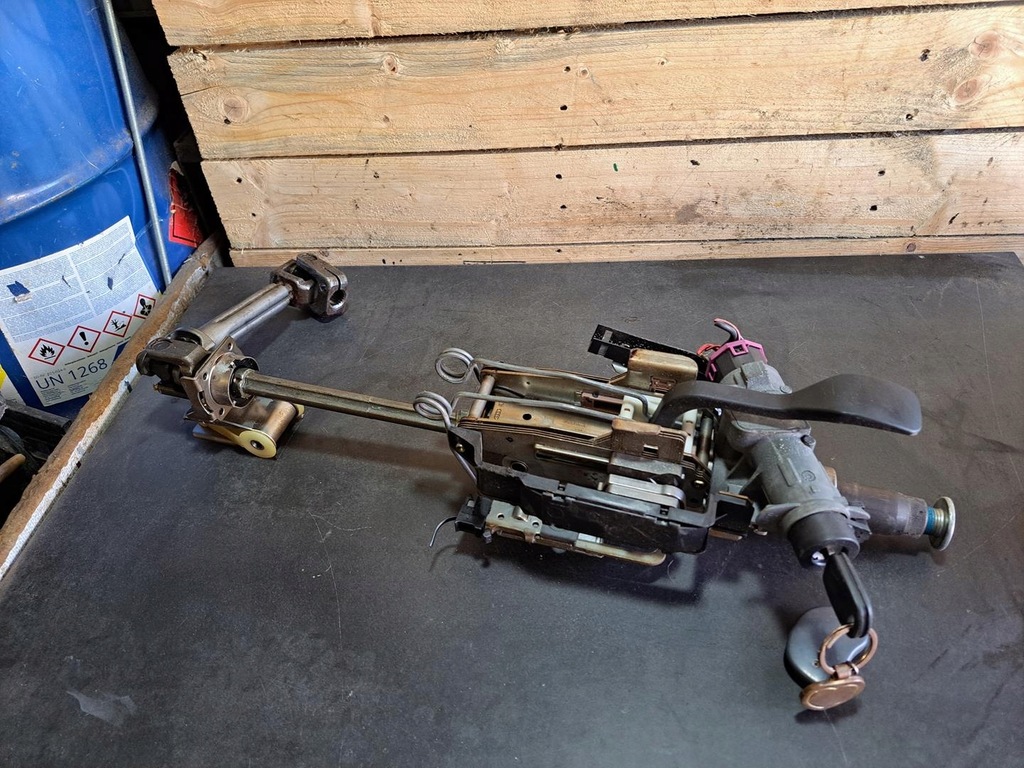 фото №7, Автомобиль skoda fabia i 1.2 колонка рулевая замок зажигания ключ оригинал