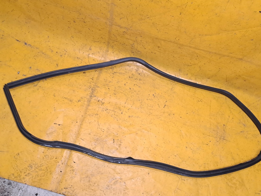 фото №10, Прокладка дверь правый задняя ford focus mk2 lift 07-11r hb 5 дверь