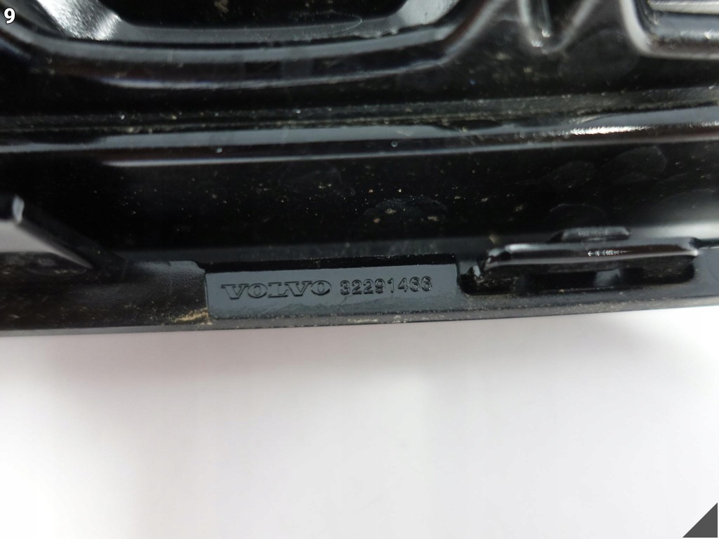 Volvo xc40 r-design 22- рестайлинг  решётка радиатора решётка  решётка w бампер перед Цена