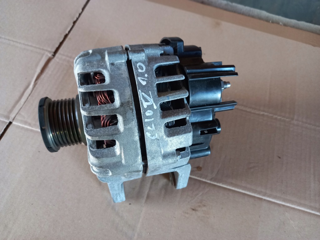 фото №1, Renault clio v 1.0tce генератор 231008040r