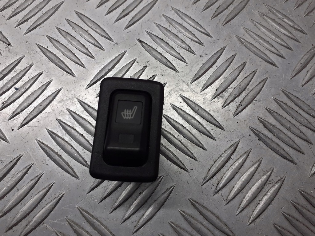 фото №1, Кнопка подогрев сиденье mazda 6 2.0