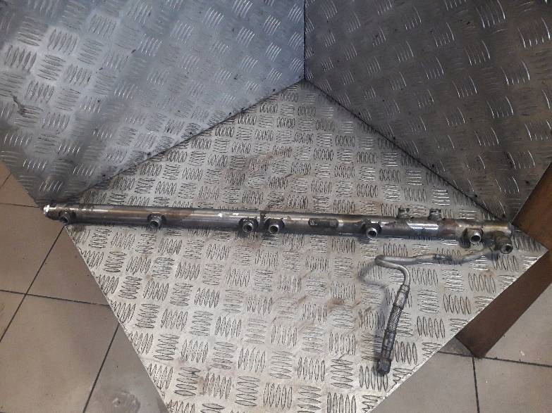 Купити Молдинг упорскування mercedes actros mp4 450km om471