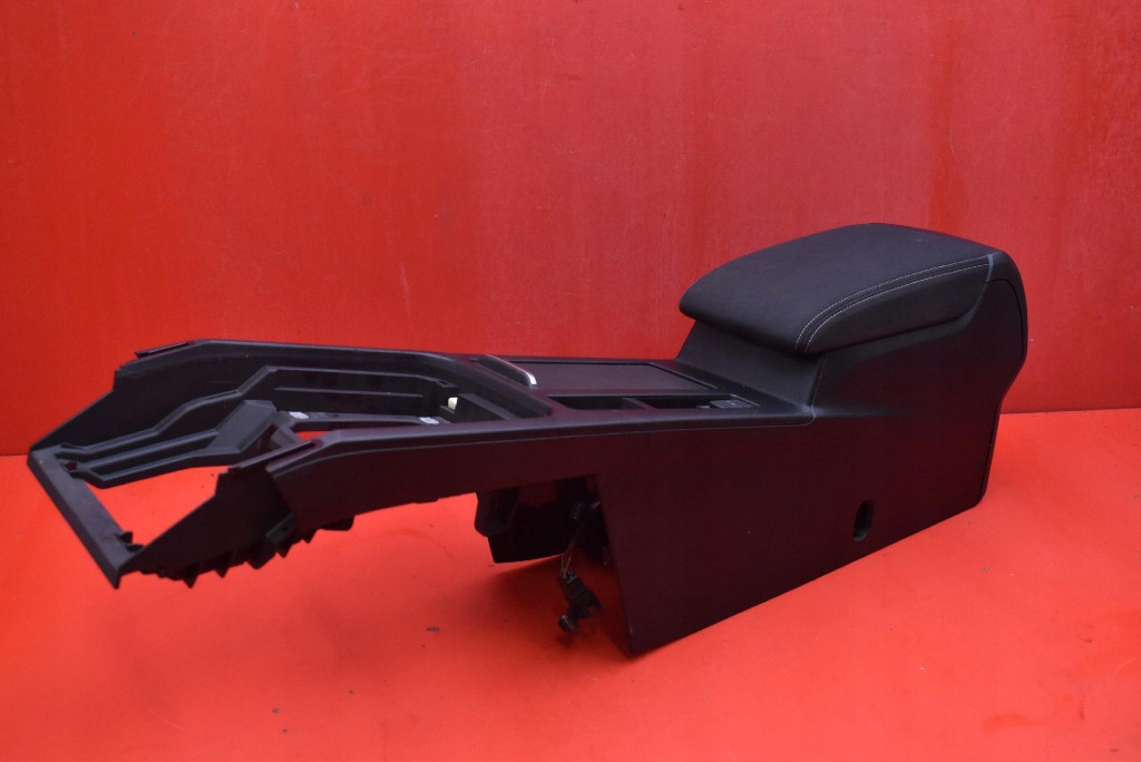 Туннель средний подлокотник европа  3g1863241c vw passat b8 рестайлинг  19-21 в Украине