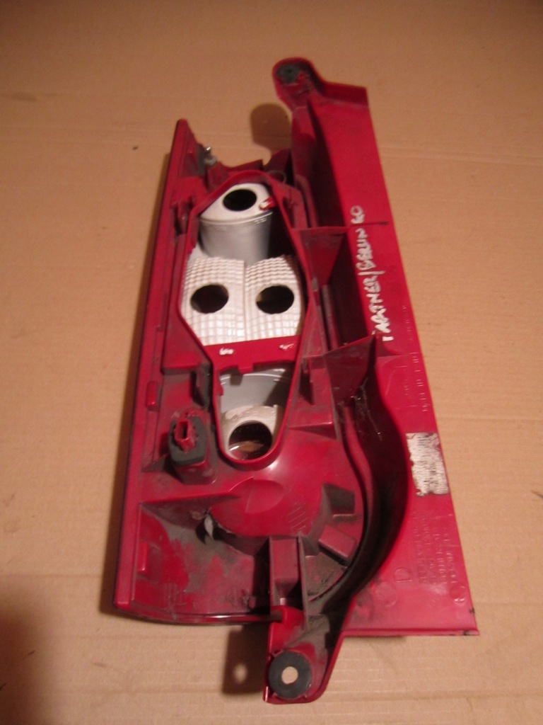 фото №4, Лампа задня задня berlingo partner ii 08- права