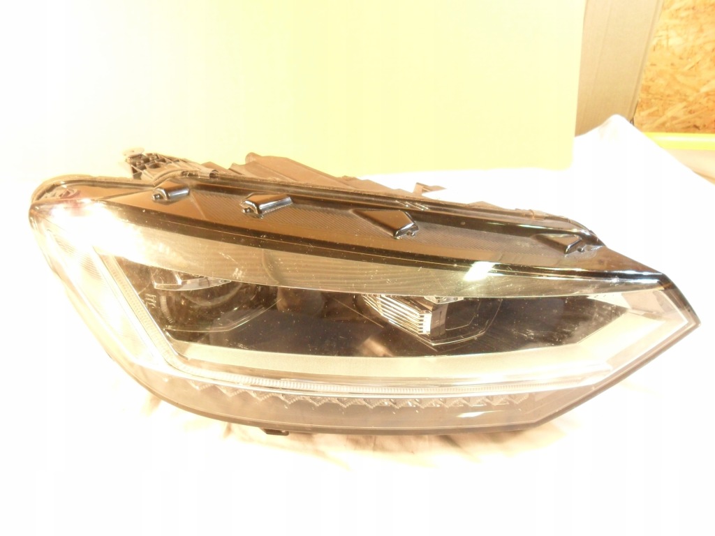 фото №1, Vw touran 15- лампа права перед full led