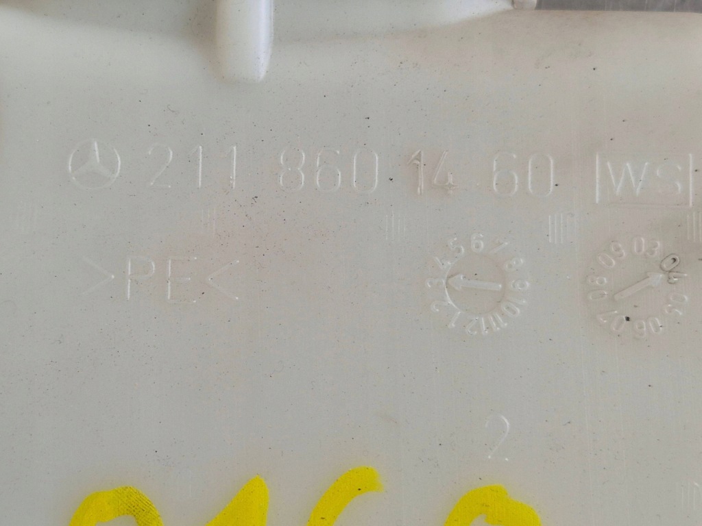 Купити Mercedes w211 бак омивача ксенон насос комплект  2118600064 2118601460