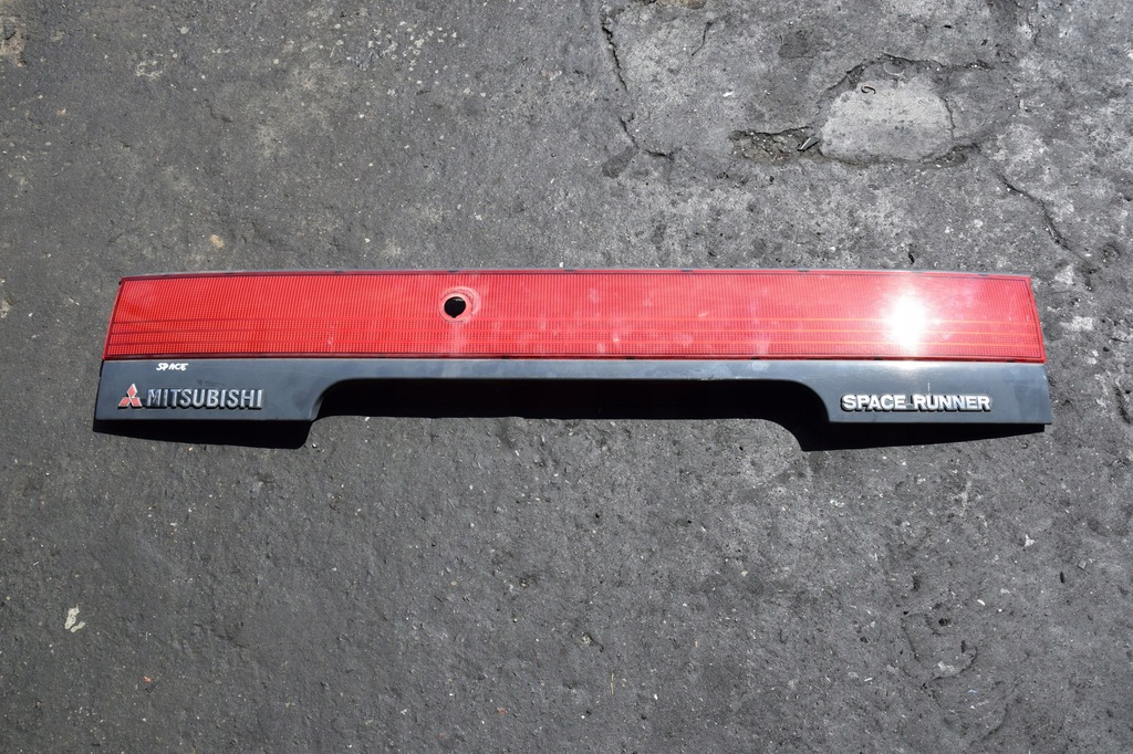 фото №1, Накладка кришки задній mitsubishi space runner