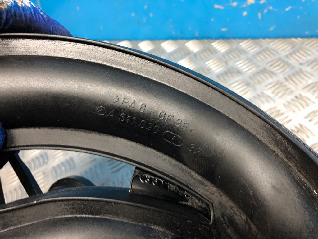 фото №16, Mercedes w211 2,2 cdi коллектор всасывающий om646 a6110903637