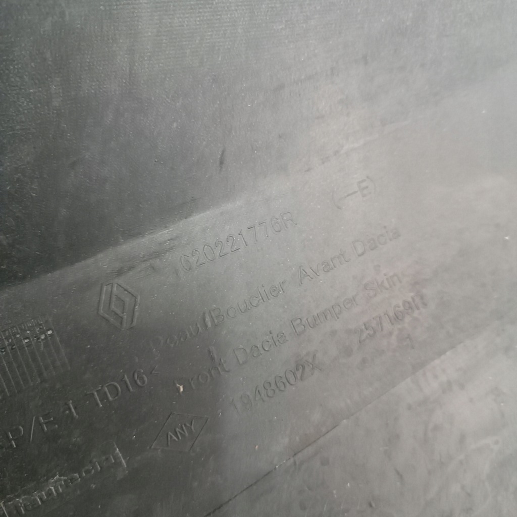 фото №14, Бампер перед dacia duster ii решётка радиатора 620221776r