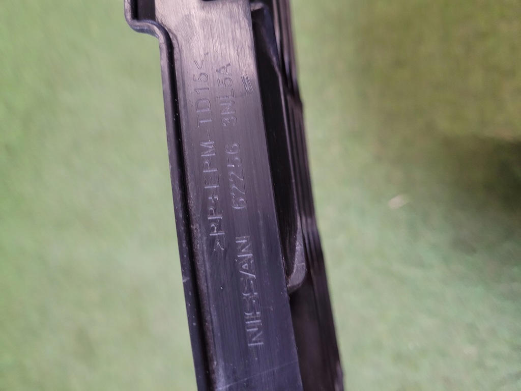 фото №6, Nissan leaf i решётка средняя 622563nl5a оригинальный номер