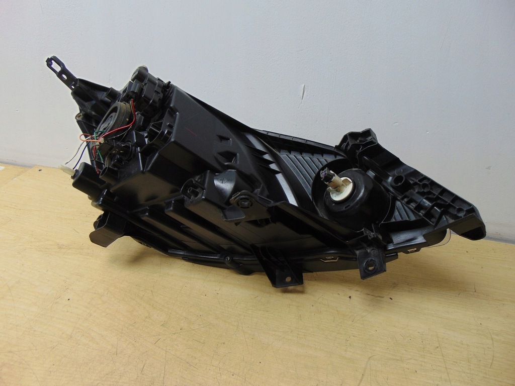 фото №13, Лампа левая перед nissan nv200 оригинал europa