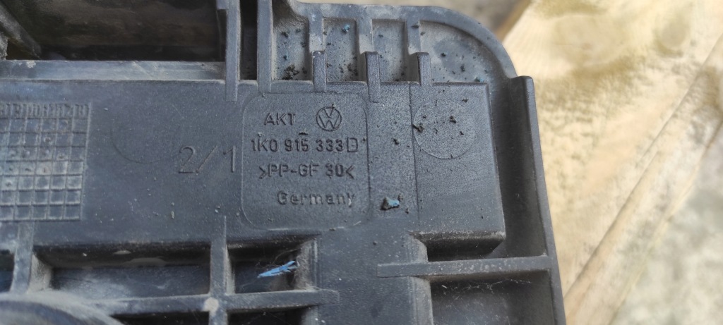 фото №6, Основание аккумулятор vw seat skoda audi 1k0915333d