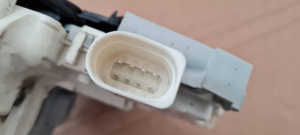 фото №8, A4 b9 8w lift замок двері лівий задня 4g0839015f 8pin a5 8w q5