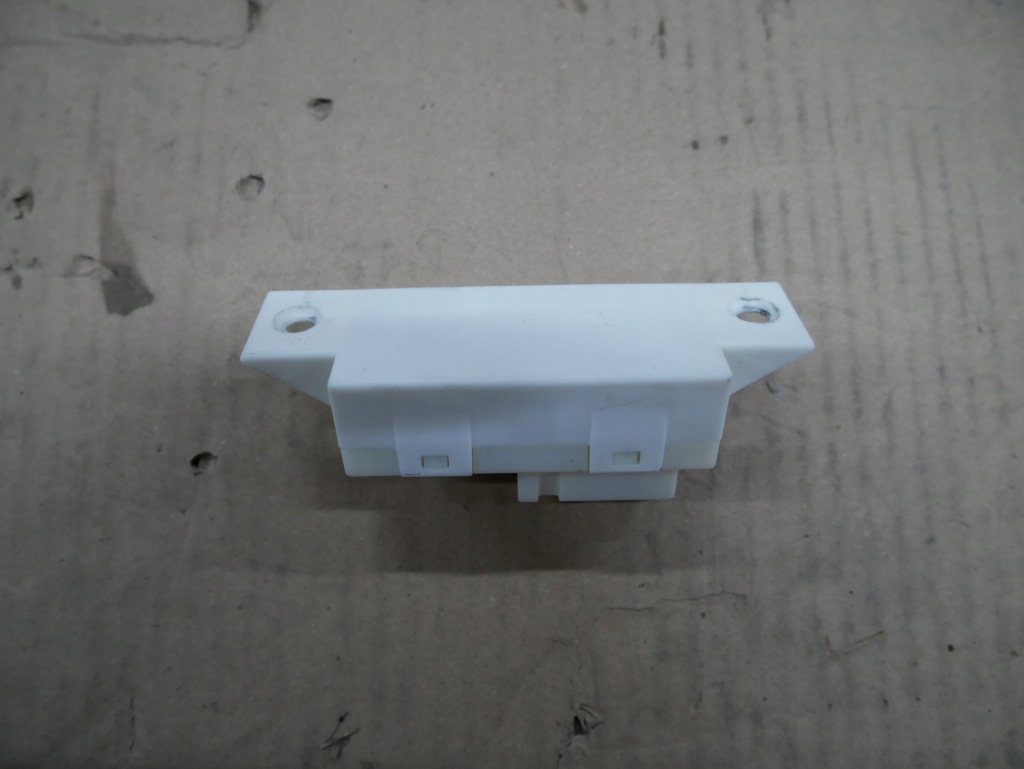 Купить Mercedes w204 c204 модуль блок управления света 1669003309