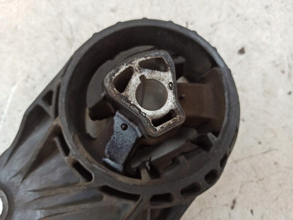 фото №12, Opel astra j кронштейн подушка двигателя 230010