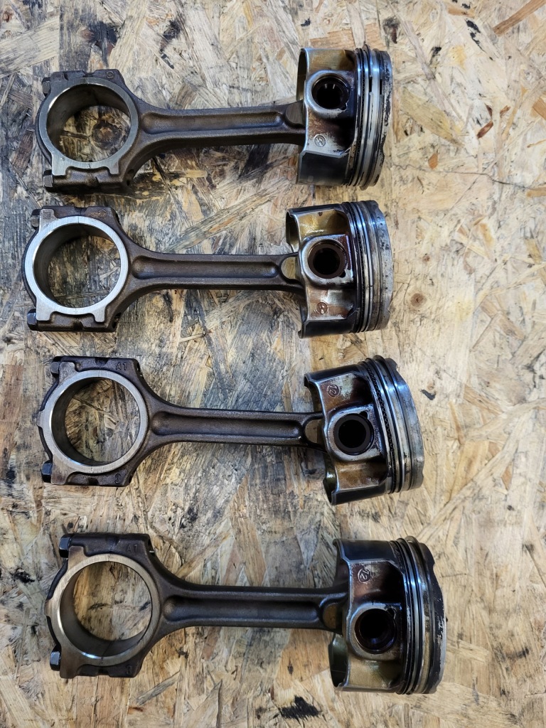 фото №1, Поршень с шатун renault dacia nissan 1.2 tce hra2