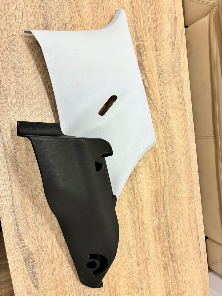 фото №1, Защита стойка кронштейн полка багажника правый задняя peugeot 208 9673753777