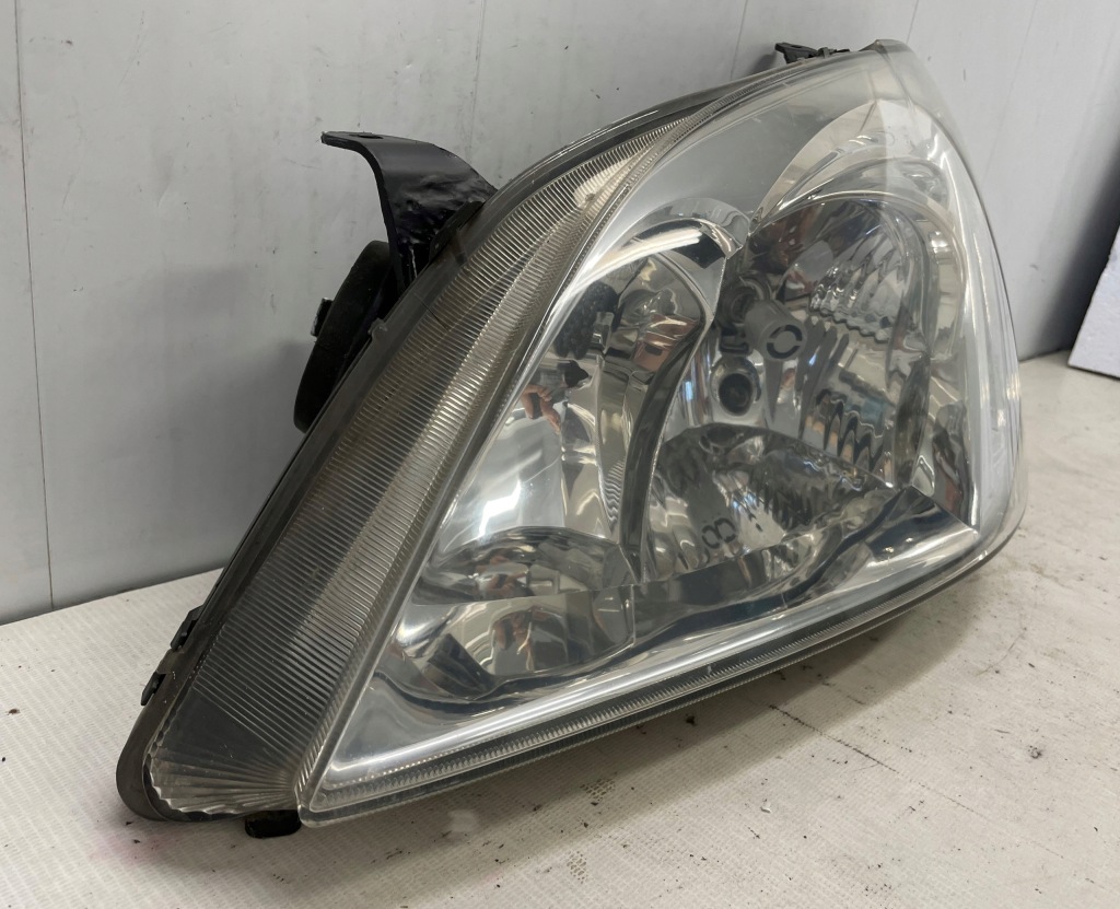 фото №5, Toyota corolla ix 9 e12 лампа перед ліва europa