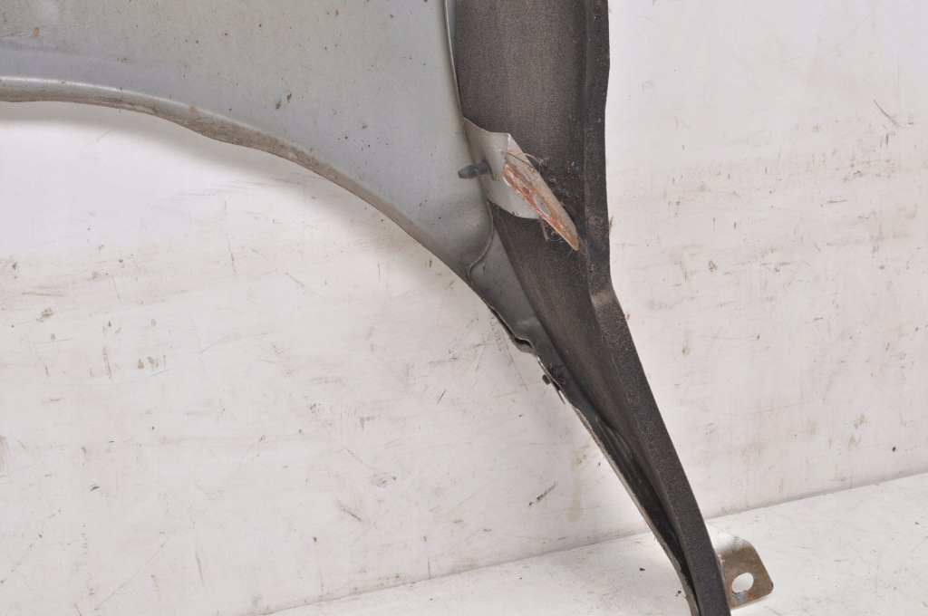 Chrysler 300m крило правий перед передній Зі Шроту