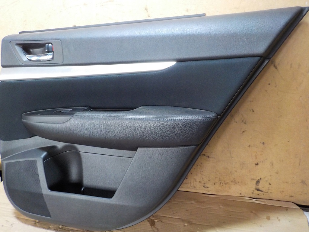 фото №2, Subaru legacy awd 2.0d обшивка двері правий задня