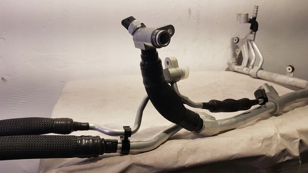 фото №8, Труба шланг кондиціонера porsche taycan 9j1