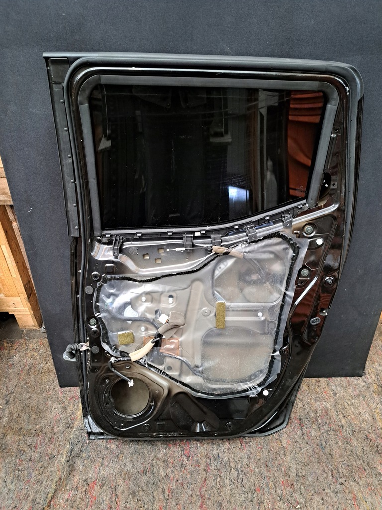 фото №8, Nissan navara дверь правый задняя оригинал